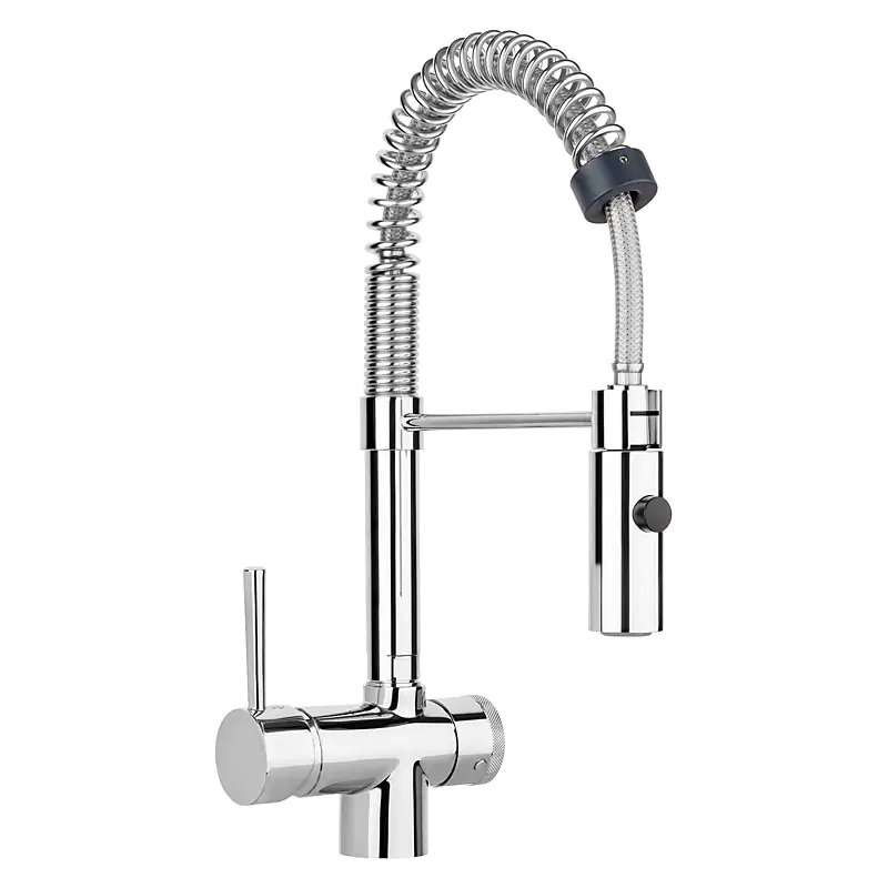 Fotoaufnahmen von Produkten für Küche und Bad, Sanitär-Armaturen Produktfoto Wasserhahn Metall spiegelnd