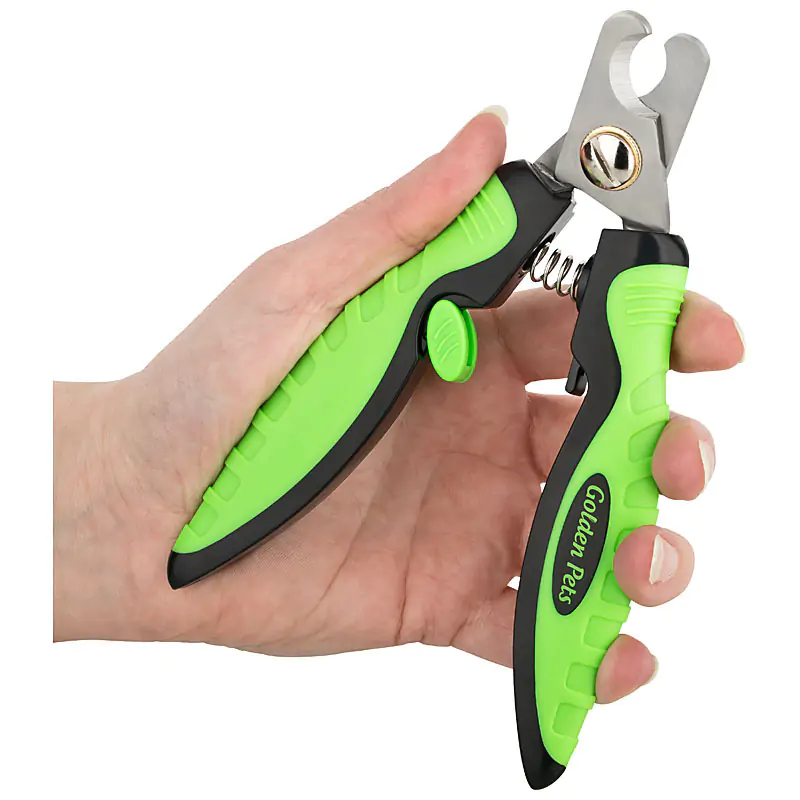 Fotoaufnahmen mit Händen, Füßen und anderen Körperteilen als Anwendungsbeispiel und für einen besseren Größenvergleich. Produktfoto Anwendungsfoto Zange mit Hand